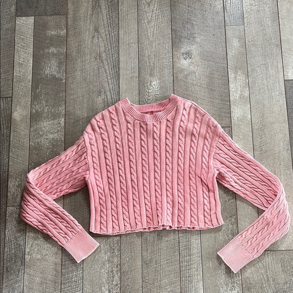 Aerie Size Medium Pink Cable Knit Cropped Sweater - Picture 2 of 5
